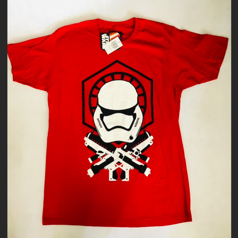 Star Wars stormtrooper blasters t-shirt red size large